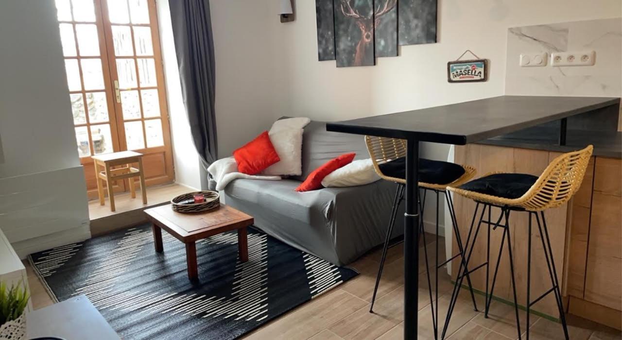 Appartement Avec Chambre Ouverte Bourg-Madame Εξωτερικό φωτογραφία